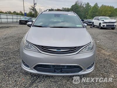 Piąte zdjęcie samochodu w środku: 2018 CHRYSLER PACIFICA HYBRID LIMITED VIN:2C4RC1N76JR213116 - miniatura