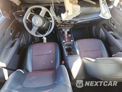 Zdjęcie 8 z 14 samochodu: 2026 NISSAN KICKS SR VIN:3N8AP6DA1TL323569 - miniatura