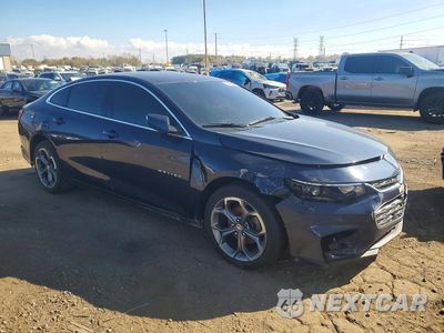 Czwarte zdjęcie samochodu z boku: 2018 CHEVROLET MALIBU LT VIN:1G1ZD5ST6JF108291 - miniatura