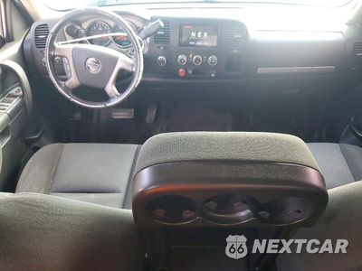 Zdjęcie 8 z 12 samochodu: 2010 CHEVROLET C/K 1500 S VIN:1GCSKSE3XAZ161275 - miniatura