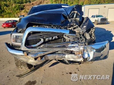 Piąte zdjęcie samochodu w środku: 2015 RAM 2500 SLT VIN:3C6TR5MT7FG614835 - miniatura