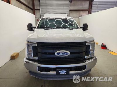 Piąte zdjęcie samochodu w środku: 2018 FORD F250 SUPER DUTY VIN:1FT7W2B68JEC03989 - miniatura