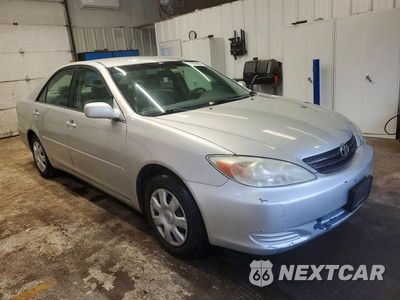 Czwarte zdjęcie samochodu z boku: 2004 TOYOTA CAMRY LE VIN:4T1BE30K84U286171 - miniatura
