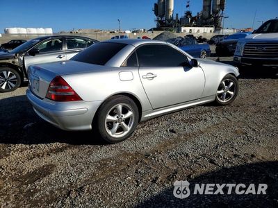 Trzecie zdjęcie samochodu z tyłu: 2001 MERCEDES-BENZ SLK 320 VIN:WDBKK65F01F197946 - miniatura