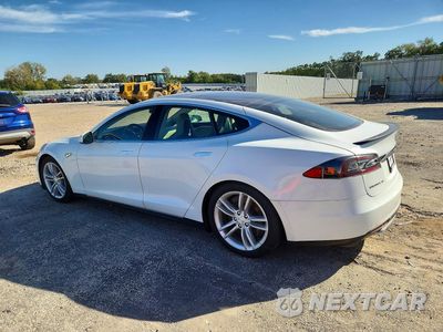 Drugie zdjęcie samochodu z przodu: 2013 TESLA MODEL S VIN:5YJSA1DP2DFP10348 - miniatura