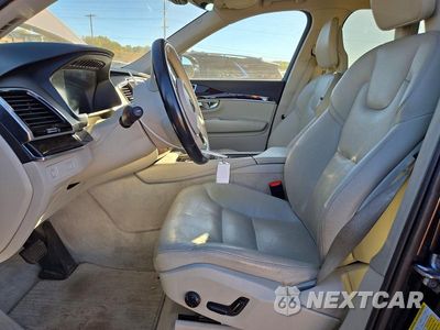 Zdjęcie 7 z 13 samochodu: 2016 VOLVO XC90 T6 VIN:YV4A22PK8G1046145 - miniatura