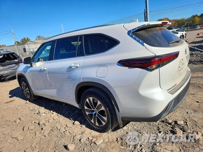 Drugie zdjęcie samochodu z przodu: 2024 TOYOTA HIGHLANDER XLE VIN:5TDKDRBH7RS569202 - miniatura