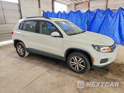Czwarte zdjęcie samochodu z boku: 2015 VOLKSWAGEN TIGUAN S VIN:WVGAV7AX5FW614621 - miniatura