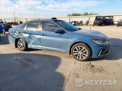 Czwarte zdjęcie samochodu z boku: 2026 VOLKSWAGEN JETTA SE VIN:3VW7W7BU0TM073342 - miniatura