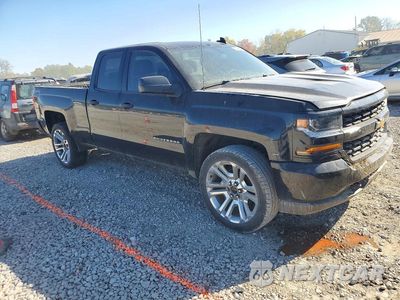 Czwarte zdjęcie samochodu z boku: 2017 CHEVROLET SILVERADO K1500 VIN:1GCVKNEH5HZ211925 - miniatura