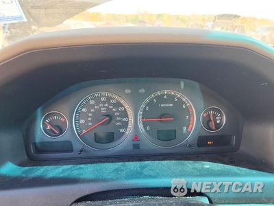 Zdjęcie 9 z 12 samochodu: 2004 VOLVO V70 VIN:YV1SZ59H041140757 - miniatura