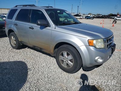 Czwarte zdjęcie samochodu z boku: 2010 FORD ESCAPE XLT VIN:1FMCU0DGXAKA71460 - miniatura