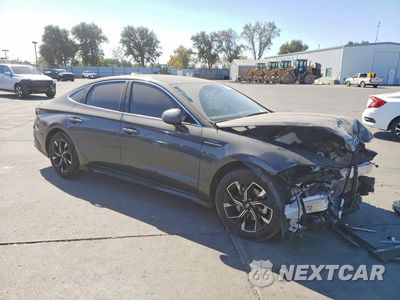 Czwarte zdjęcie samochodu z boku: 2025 HYUNDAI SONATA SEL VIN:KMHL64JA5SA478336 - miniatura