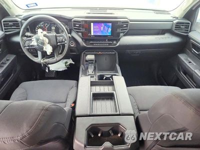 Zdjęcie 8 z 12 samochodu: 2022 TOYOTA TUNDRA SR VIN:5TFKB5AA1NX019419 - miniatura