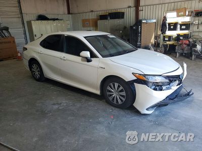 Czwarte zdjęcie samochodu z boku: 2021 TOYOTA CAMRY LE VIN:4T1C31AK5MU568569 - miniatura