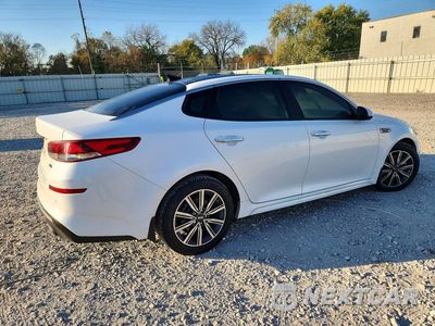 Trzecie zdjęcie samochodu z tyłu: 2019 KIA OPTIMA EX VIN:5XXGU4L16KG339474 - miniatura