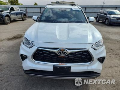 Piąte zdjęcie samochodu w środku: 2022 TOYOTA HIGHLANDER PLATINUM VIN:5TDFZRAH5NS142275 - miniatura