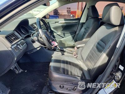 Zdjęcie 7 z 12 samochodu: 2017 VOLKSWAGEN PASSAT SEL PREMIUM VIN:1VWCM7A33HC080498 - miniatura