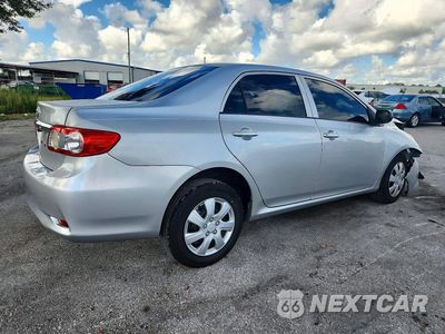Trzecie zdjęcie samochodu z tyłu: 2011 TOYOTA COROLLA BASE VIN:2T1BU4EE9BC562111 - miniatura