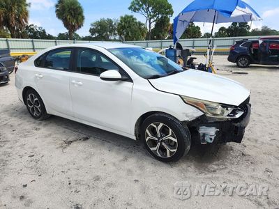 Czwarte zdjęcie samochodu z boku: 2021 KIA FORTE LXS VIN:3KPF24AD5ME312762 - miniatura