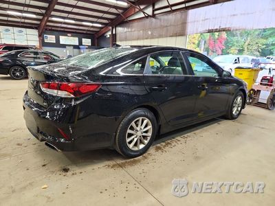 Trzecie zdjęcie samochodu z tyłu: 2018 HYUNDAI SONATA ECO VIN:5NPE24AA2JH701092 - miniatura