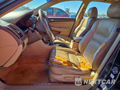 Zdjęcie 7 z 12 samochodu: 2005 HONDA ACCORD EX VIN:1HGCM56805A019758 - miniatura