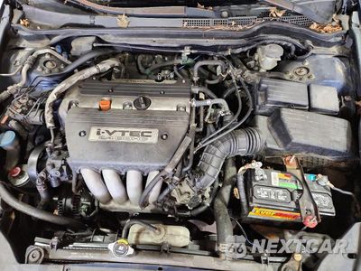 Zdjęcie 11 z 13 samochodu: 2004 HONDA ACCORD EX VIN:1HGCM56654A005979 - miniatura
