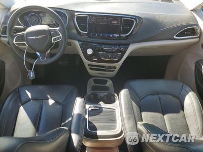Zdjęcie 8 z 13 samochodu: 2022 CHRYSLER PACIFICA TOURING L VIN:2C4RC1BG0NR149942 - miniatura