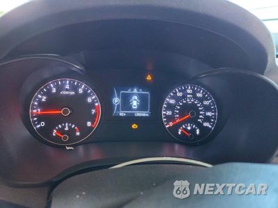 Zdjęcie 9 z 12 samochodu: 2017 KIA OPTIMA LX VIN:5XXGT4L33HG131789 - miniatura