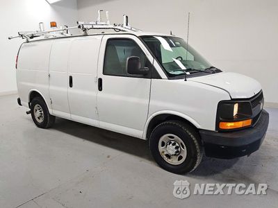 Czwarte zdjęcie samochodu z boku: 2015 CHEVROLET EXPRESS G2500 VIN:1GCWGFCF0F1151352 - miniatura