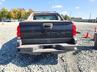 Zdjęcie 6 z 12 samochodu: 2003 CHEVROLET AVALANCHE C1500 VIN:3GNEC13T33G183202 - miniatura