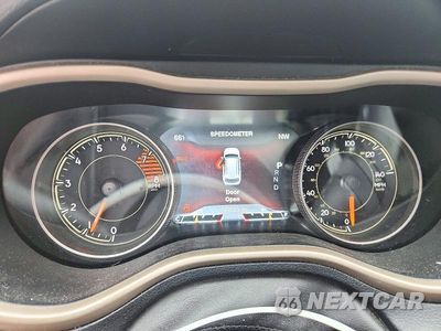 Zdjęcie 9 z 13 samochodu: 2016 JEEP CHEROKEE LIMITED VIN:1C4PJMDS7GW375437 - miniatura