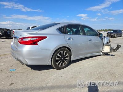 Trzecie zdjęcie samochodu z tyłu: 2017 NISSAN ALTIMA 2.5 SV VIN:1N4AL3AP9HC940404 - miniatura