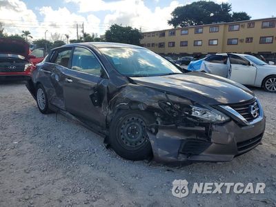 Czwarte zdjęcie samochodu z boku: 2016 NISSAN ALTIMA 2.5 S VIN:1N4AL3AP4GC236352 - miniatura
