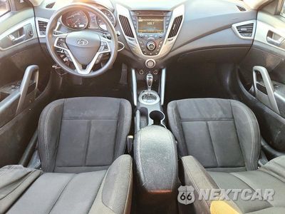Zdjęcie 8 z 12 samochodu: 2015 HYUNDAI VELOSTER BASE VIN:KMHTC6AD0FU238176 - miniatura
