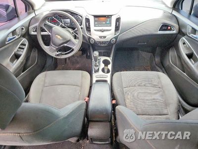 Zdjęcie 8 z 12 samochodu: 2018 CHEVROLET CRUZE LS VIN:1G1BC5SM7J7151397 - miniatura