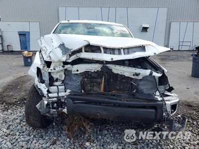 Piąte zdjęcie samochodu w środku: 2019 TOYOTA TUNDRA SR5 VIN:5TFUW5F1XKX817614 - miniatura