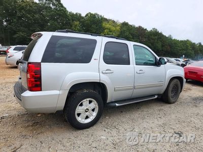 Trzecie zdjęcie samochodu z tyłu: 2013 CHEVROLET TAHOE C1500 LT VIN:1GNSCBE09DR134972 - miniatura