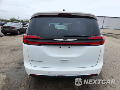 Zdjęcie 6 z 13 samochodu: 2023 CHRYSLER PACIFICA TOURING L VIN:2C4RC1BG6PR620690 - miniatura