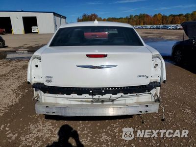 Zdjęcie 6 z 12 samochodu: 2016 CHRYSLER 300 S VIN:2C3CCAGG7GH112060 - miniatura