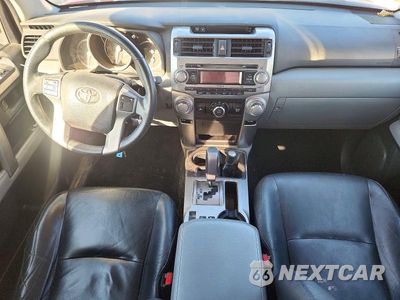 Zdjęcie 8 z 14 samochodu: 2011 TOYOTA 4RUNNER SR5 VIN:JTEBU5JR9B5070556 - miniatura