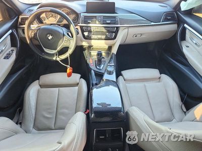 Zdjęcie 8 z 12 samochodu: 2017 BMW 330 XI VIN:WBA8D9G56HNU61292 - miniatura