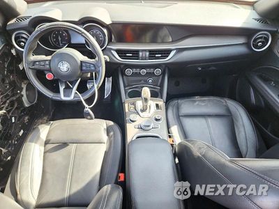 Zdjęcie 8 z 13 samochodu: 2022 ALFA ROMEO STELVIO TI VIN:ZASPAKBN9N7D32332 - miniatura