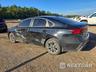 Drugie zdjęcie samochodu z przodu: 2024 KIA FORTE LXS VIN:3KPF24AD2RE802566 - miniatura
