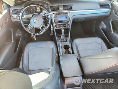 Zdjęcie 8 z 12 samochodu: 2017 VOLKSWAGEN PASSAT R-LINE VIN:1VWDT7A3XHC017082 - miniatura