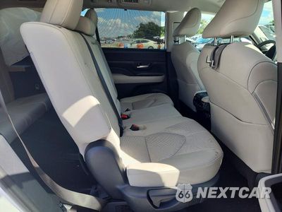 Zdjęcie 11 z 14 samochodu: 2026 TOYOTA GRAND HIGHLANDER HYBRID LIMITED VIN:5TDACAB58TS121967 - miniatura
