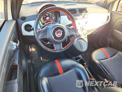 Zdjęcie 8 z 12 samochodu: 2013 FIAT 500 ELECTRIC VIN:3C3CFFGE3DT740252 - miniatura