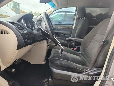 Zdjęcie 7 z 13 samochodu: 2016 DODGE GRAND CARAVAN SE VIN:2C4RDGBG0GR322717 - miniatura