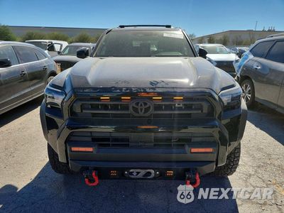 Piąte zdjęcie samochodu w środku: 2025 TOYOTA 4RUNNER SR5 VIN:JTEVA5BR3S5036293 - miniatura