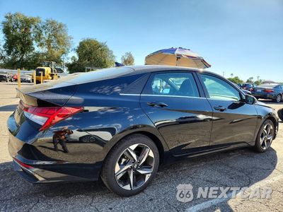 Trzecie zdjęcie samochodu z tyłu: 2021 HYUNDAI ELANTRA SEL VIN:5NPLN4AG8MH023407 - miniatura
